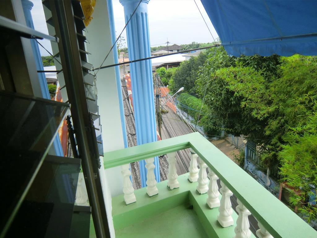 Residence House Трат Стая снимка
