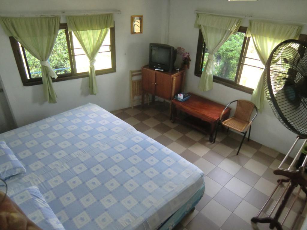 Residence House Трат Стая снимка