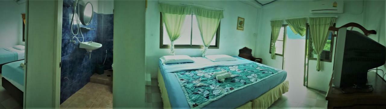 Residence House Трат Екстериор снимка